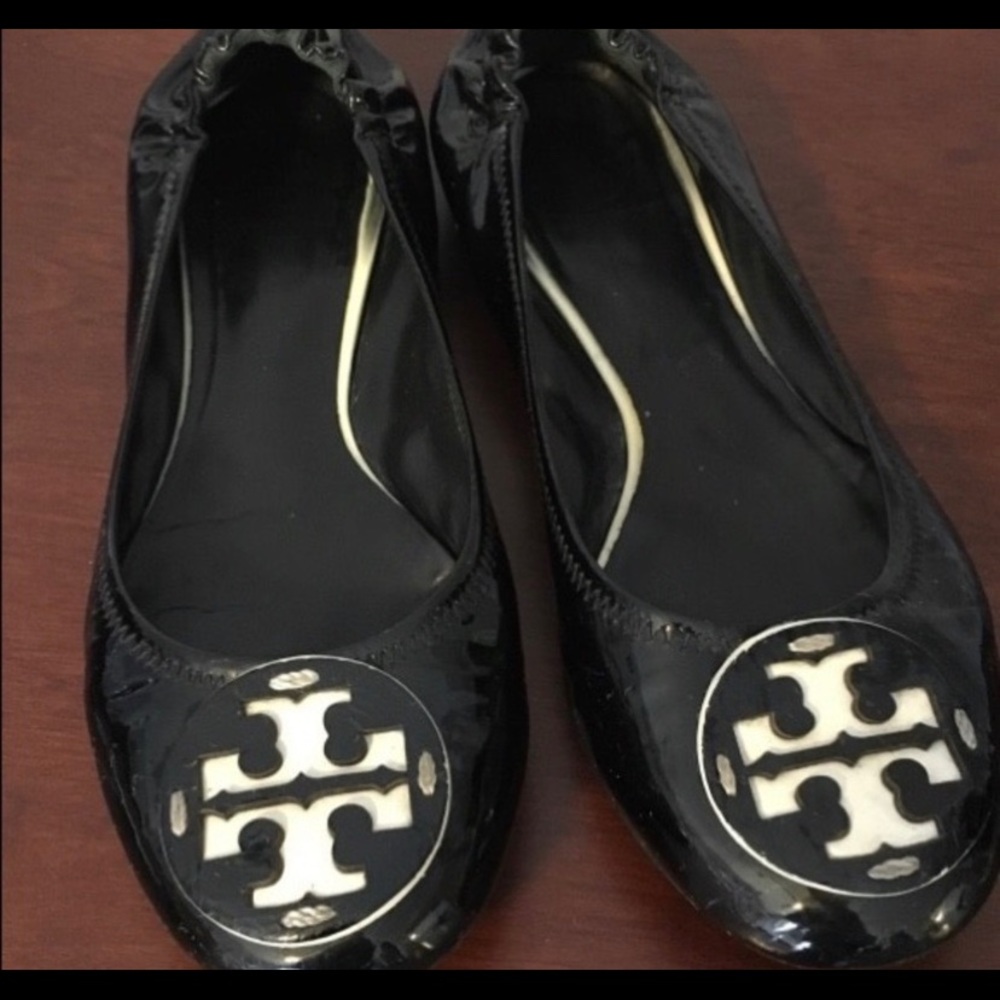 Tory Burch Flats Size 8.5- I am an 8 & they fit me